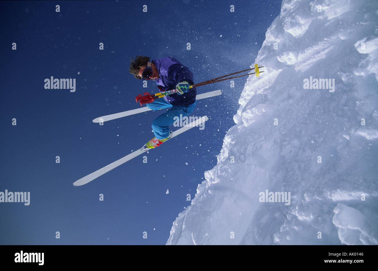 Foto di archivio di uno sciatore circa circa 1988. Foto Stock