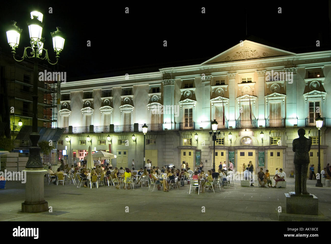 Ristorante di fronte al Teatro Espanol vicino a Plaza Santa Ana, Madrid, Spagna Foto Stock