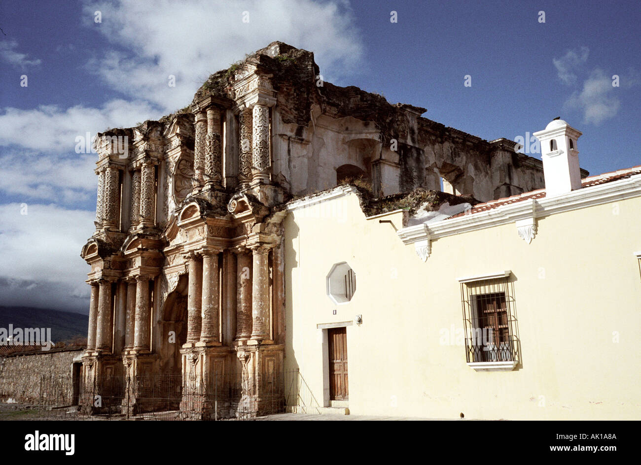 Rovine del Iglesia Carmen Carmen Chiesa Antigua Guatemala Foto Stock