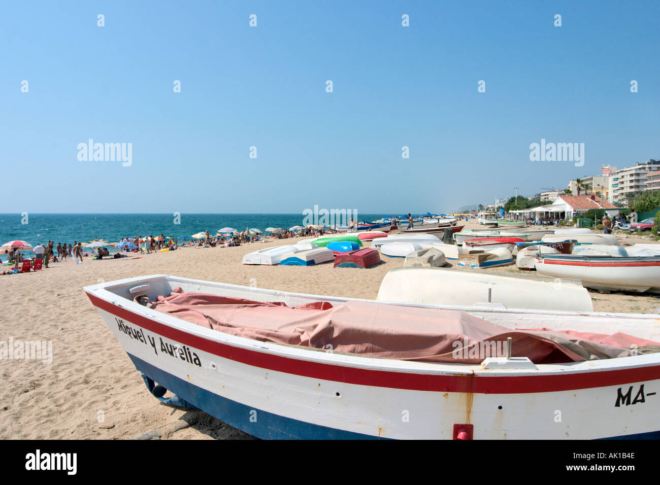 Spiaggia di Pineda de Mar, Costa Brava, Catalunya, Spagna Foto Stock