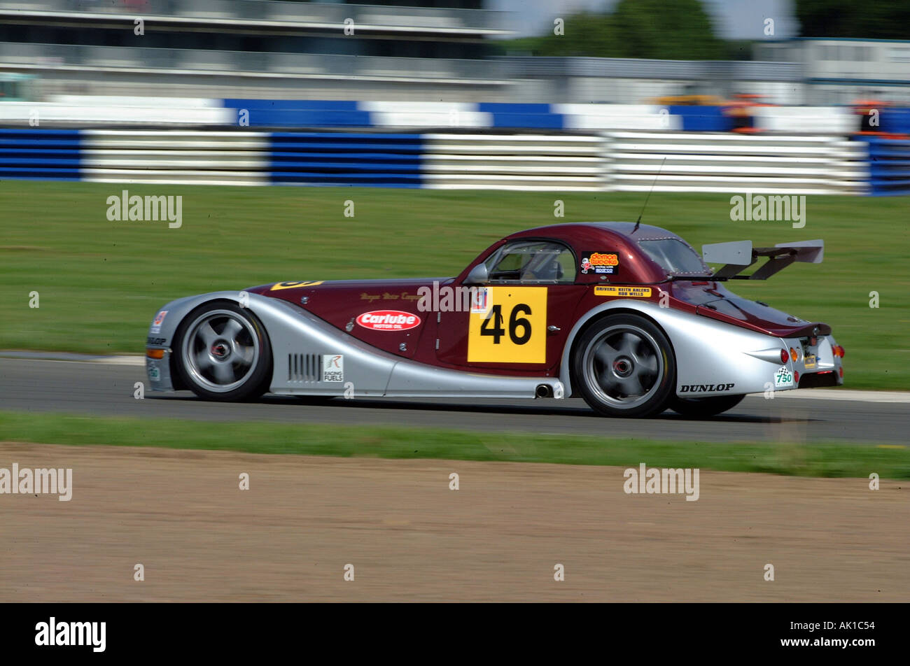 GT Silverstone 250503 ROB WELLS KEITH AHLERS MORGAN AERO 8GT Foto Stock