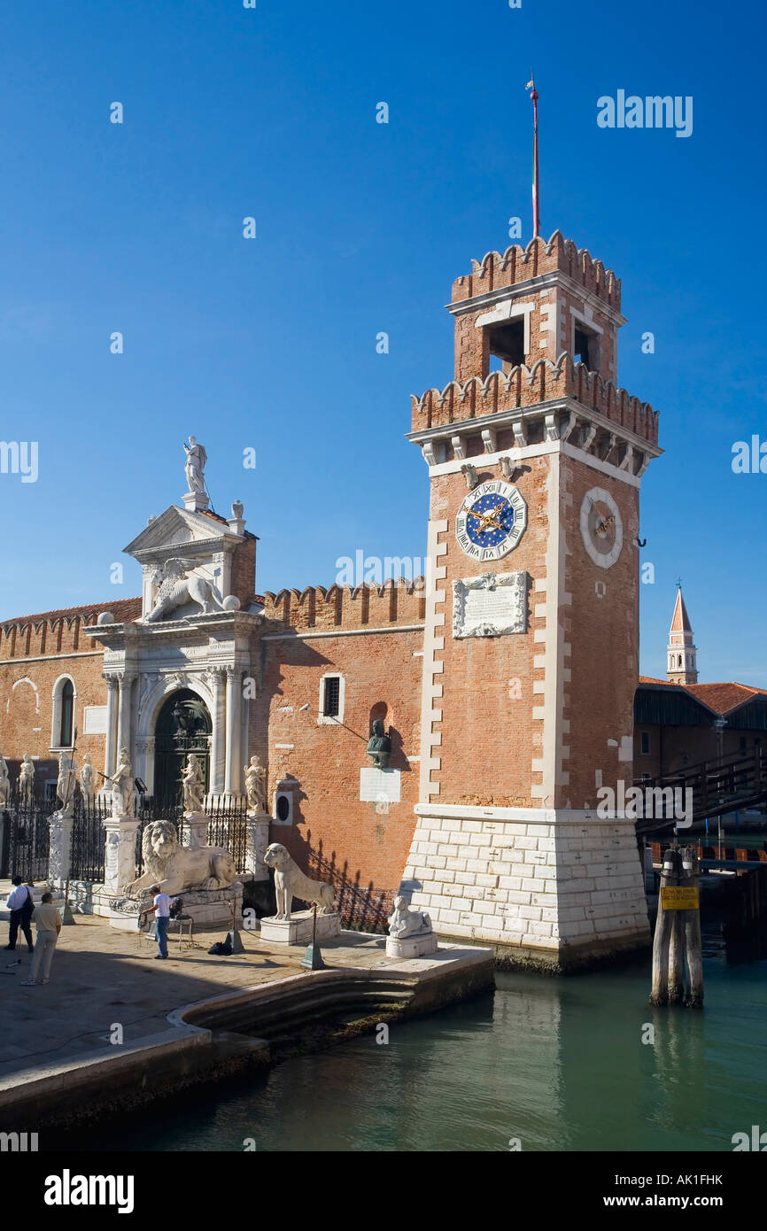 Arsenale della porta principale di accesso alla Naval Dockyard sestiere di Castello Venezia Veneto Italia Europa UE Foto Stock