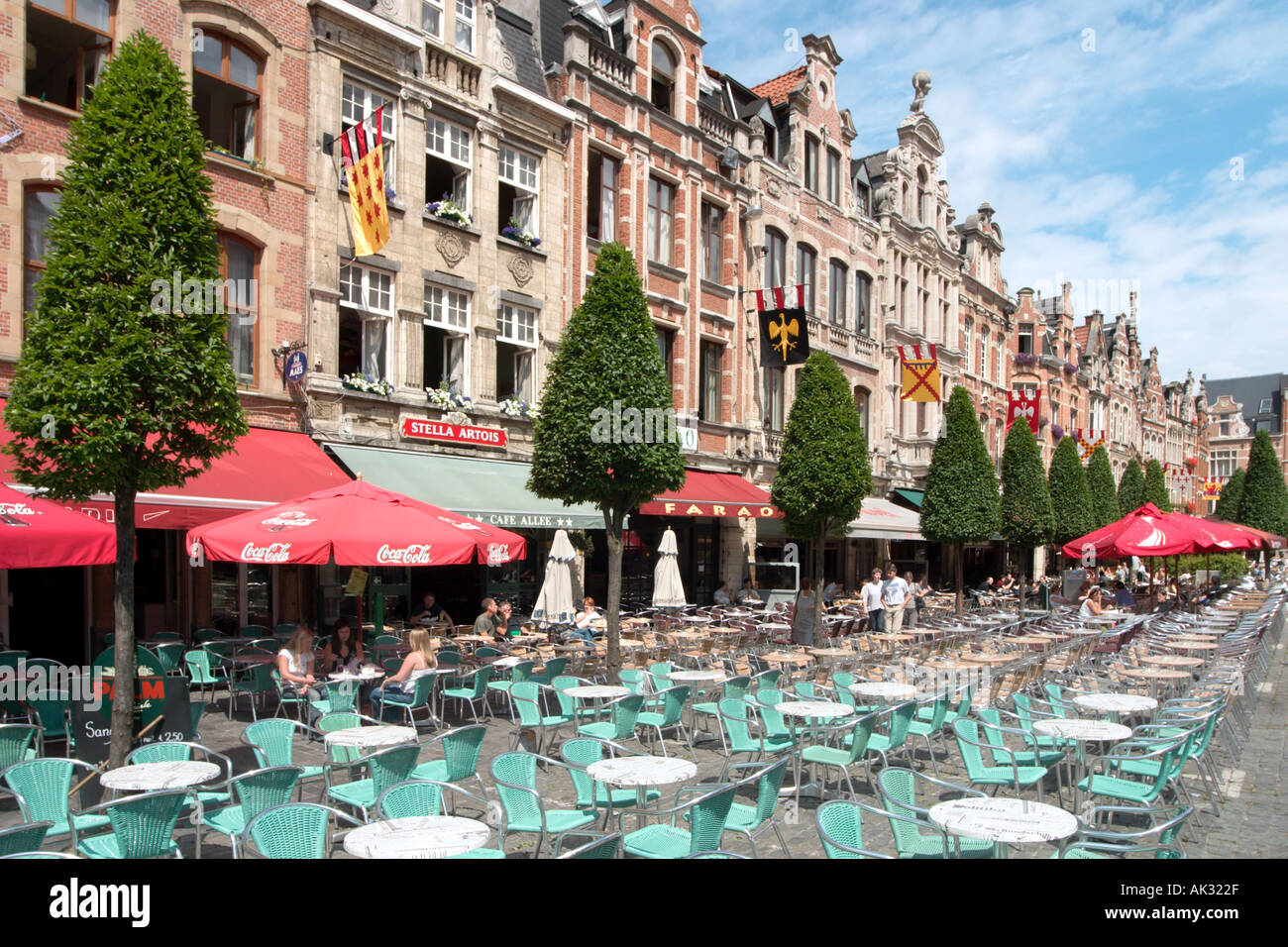 Caffetterie in Oude Markt, Leuven, Belgio Foto Stock