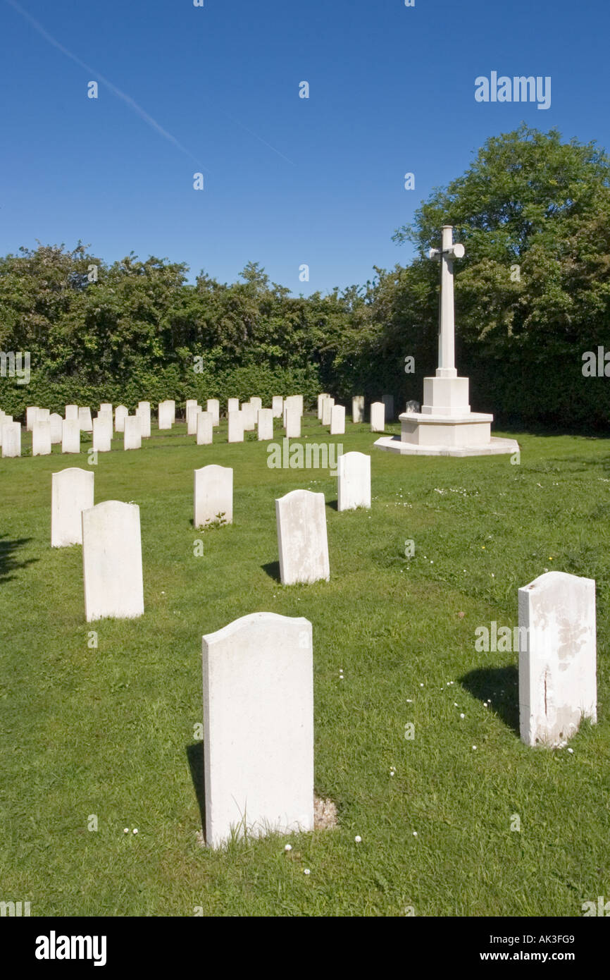 War Graves in St Andrews sagrato North Weald, Essex, Inghilterra. Foto Stock