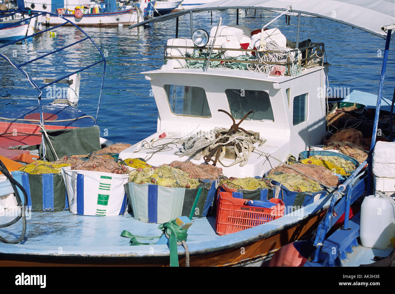 Barca da pesca nel porto di Paphos Cipro Foto Stock