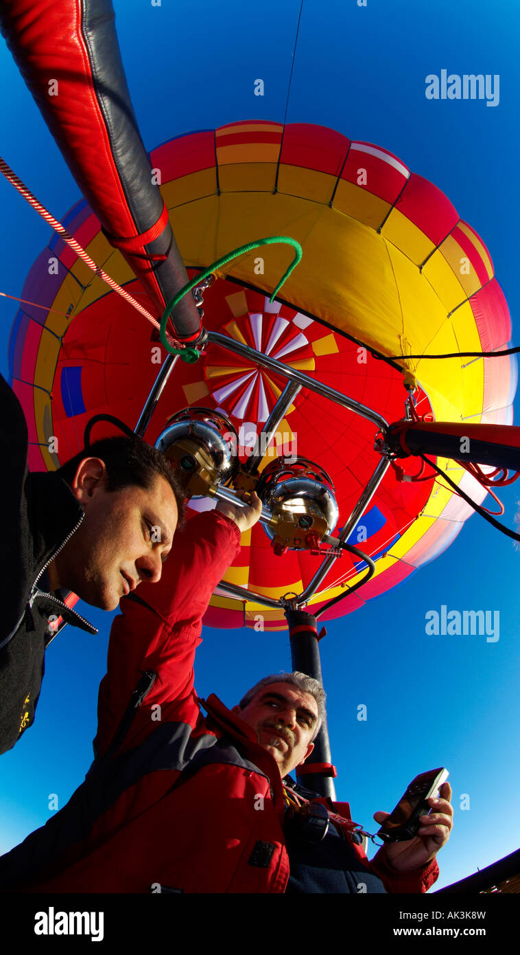 Volare con palloncino Foto Stock