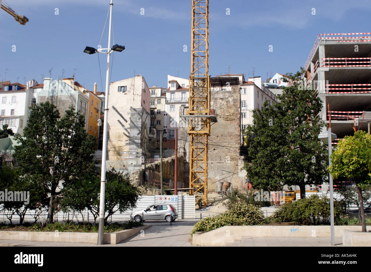 La costruzione in Lisbona Portogallo vicino a Martim Moniz Foto Stock