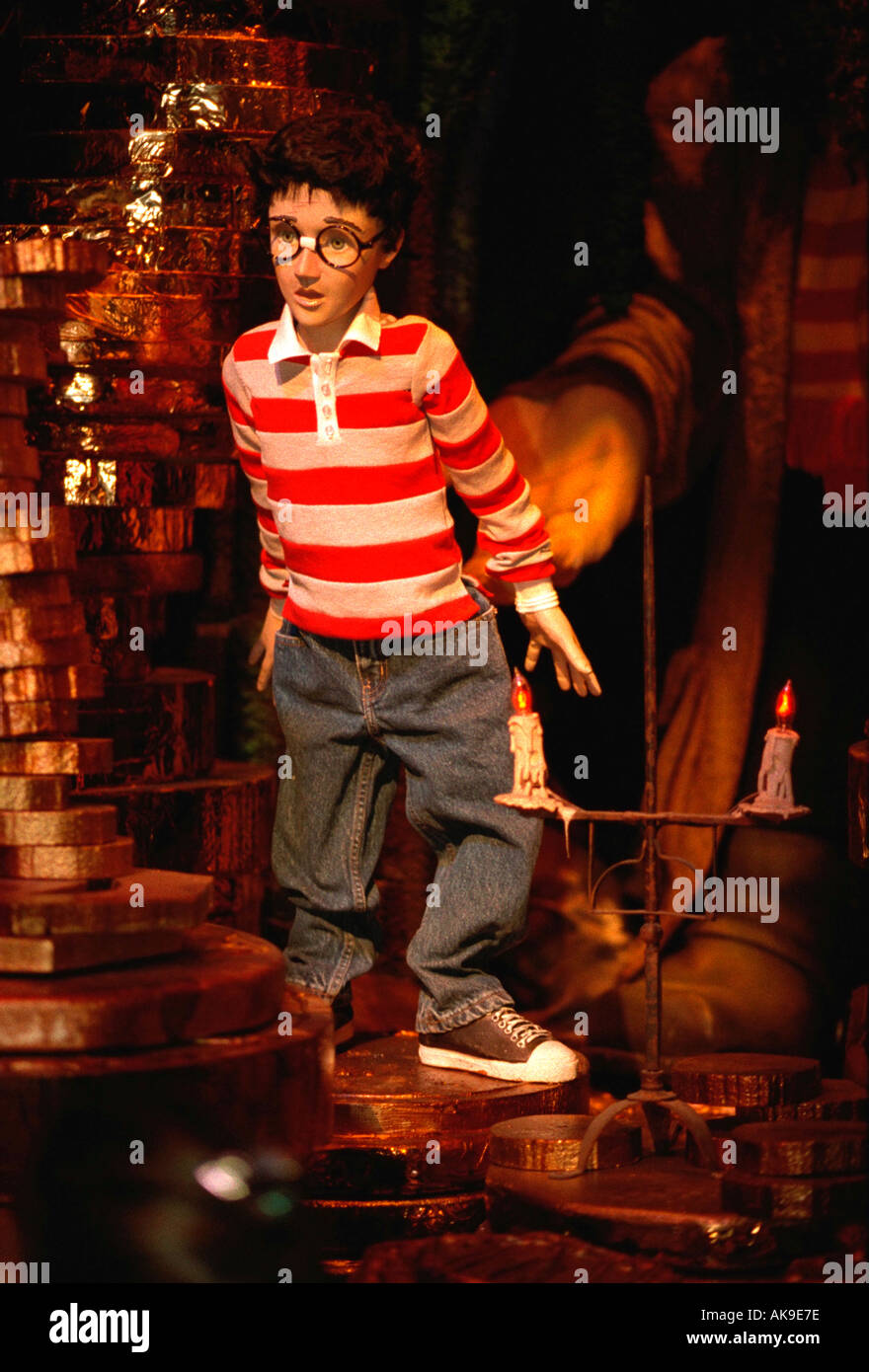 Harry scopre la sua enorme ricchezza presso la banca guidata. Il maresciallo di campi di visualizzazione per le vacanze. Minneapolis Minnesota USA Foto Stock