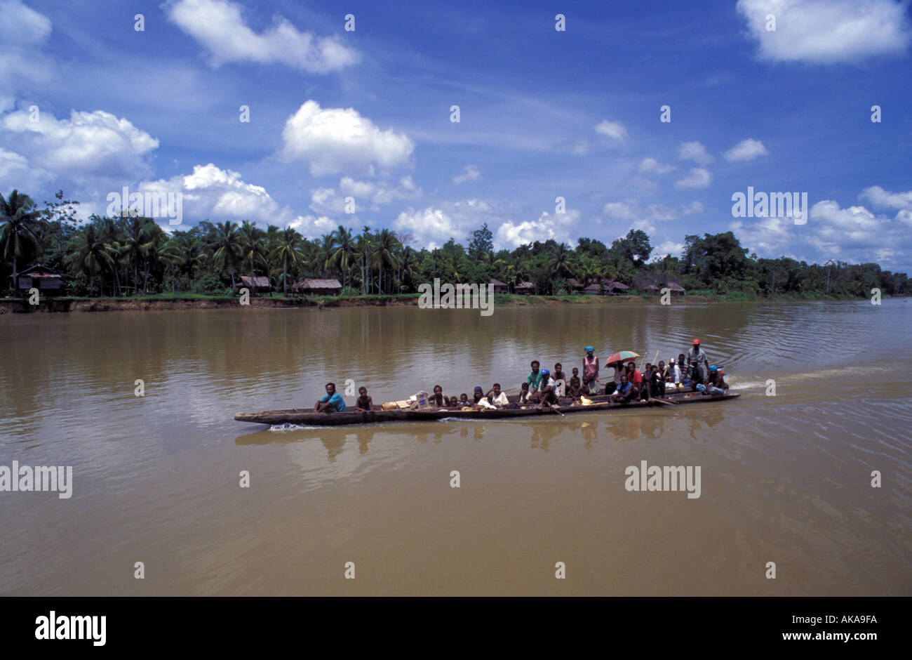 I trasporti nel fiume Sepik Papua Nuova Guinea Foto Stock