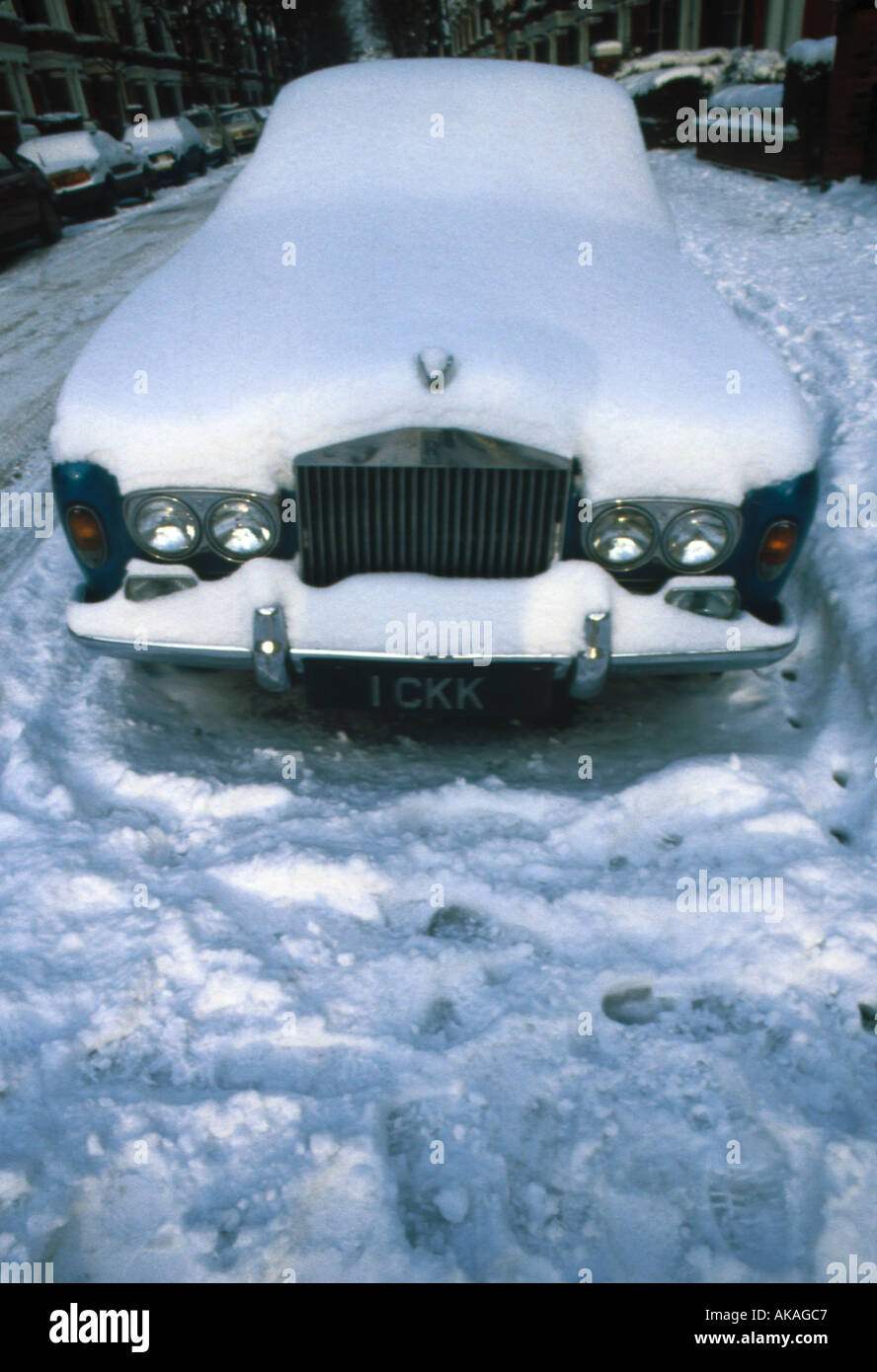 Rolls Royce ricoperta di neve Foto Stock