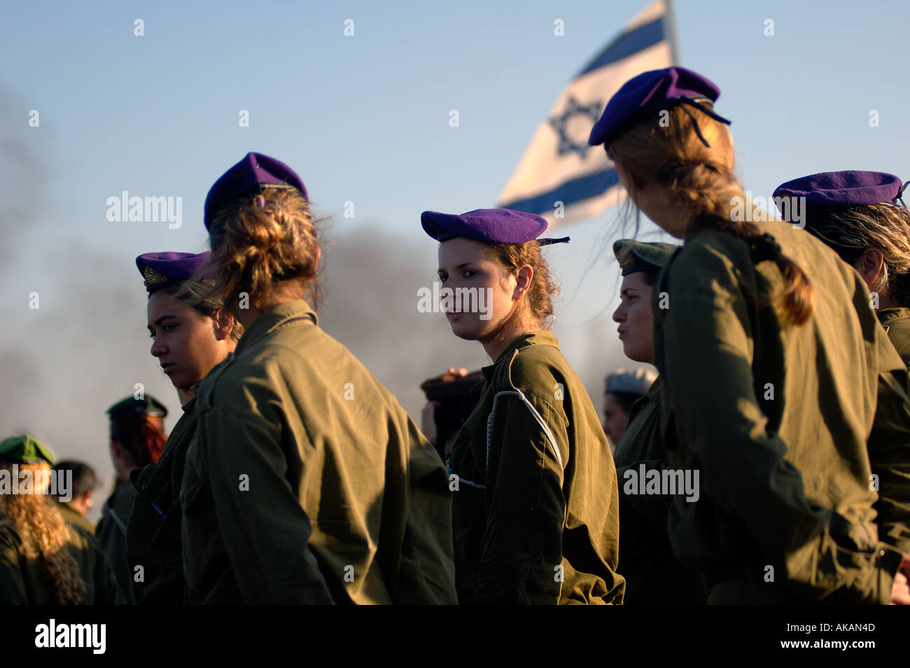 Un gruppo di soldati femmina da 84'Givati' della brigata di fanteria in Israele Foto Stock