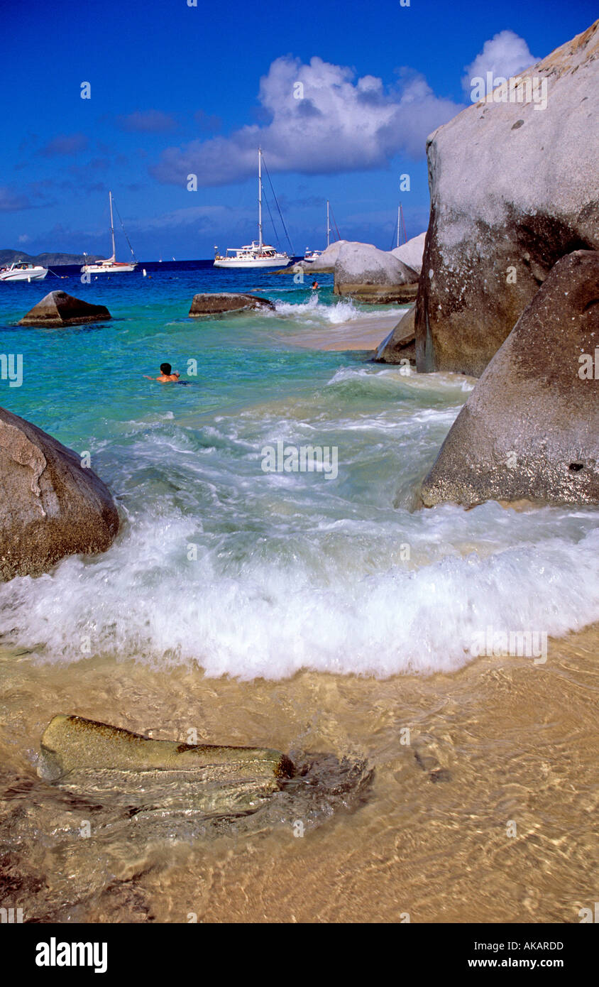I bagni nelle Isole Vergini Britanniche dei Caraibi Foto Stock