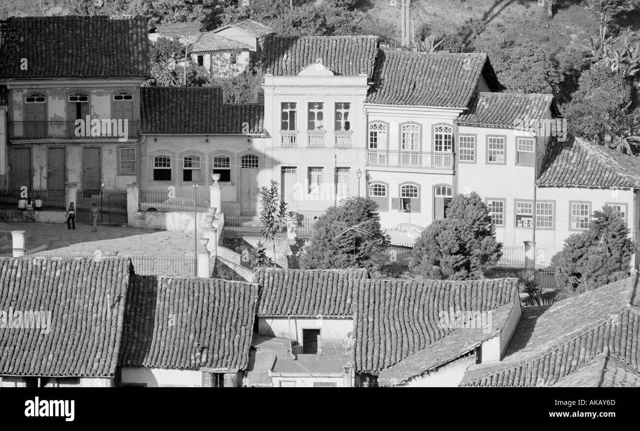 Tetti di coloniale portoghese case di stile a Ouro Preto, Minas Gerais, Brasile Foto Stock