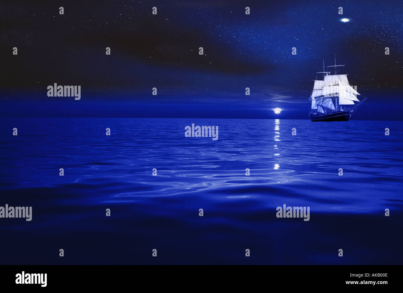 Il vecchio adesivo telato aumento luna stella illuminata notte in mare Foto Stock