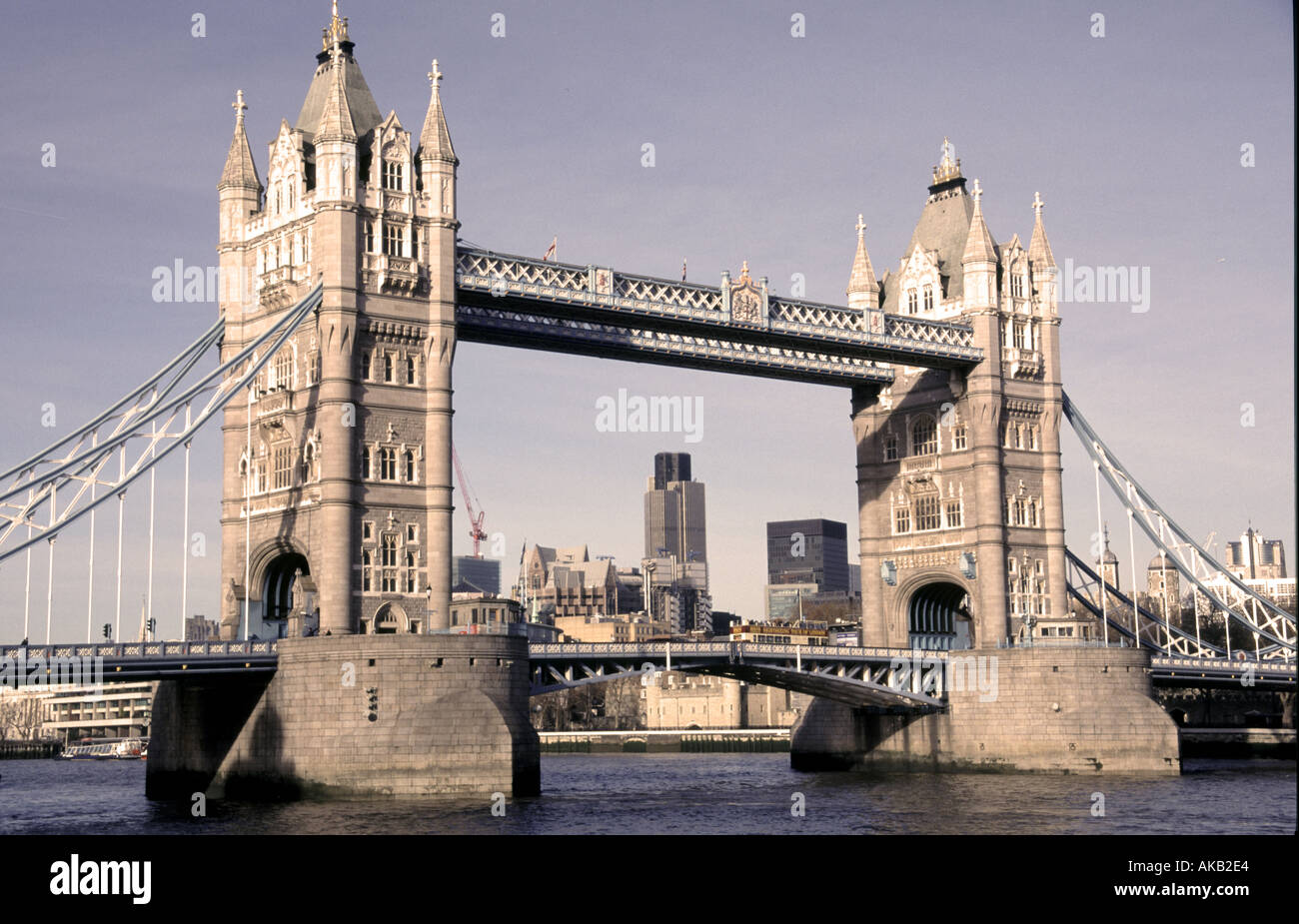 Il TOWER BRIDGE London Inghilterra England Foto Stock