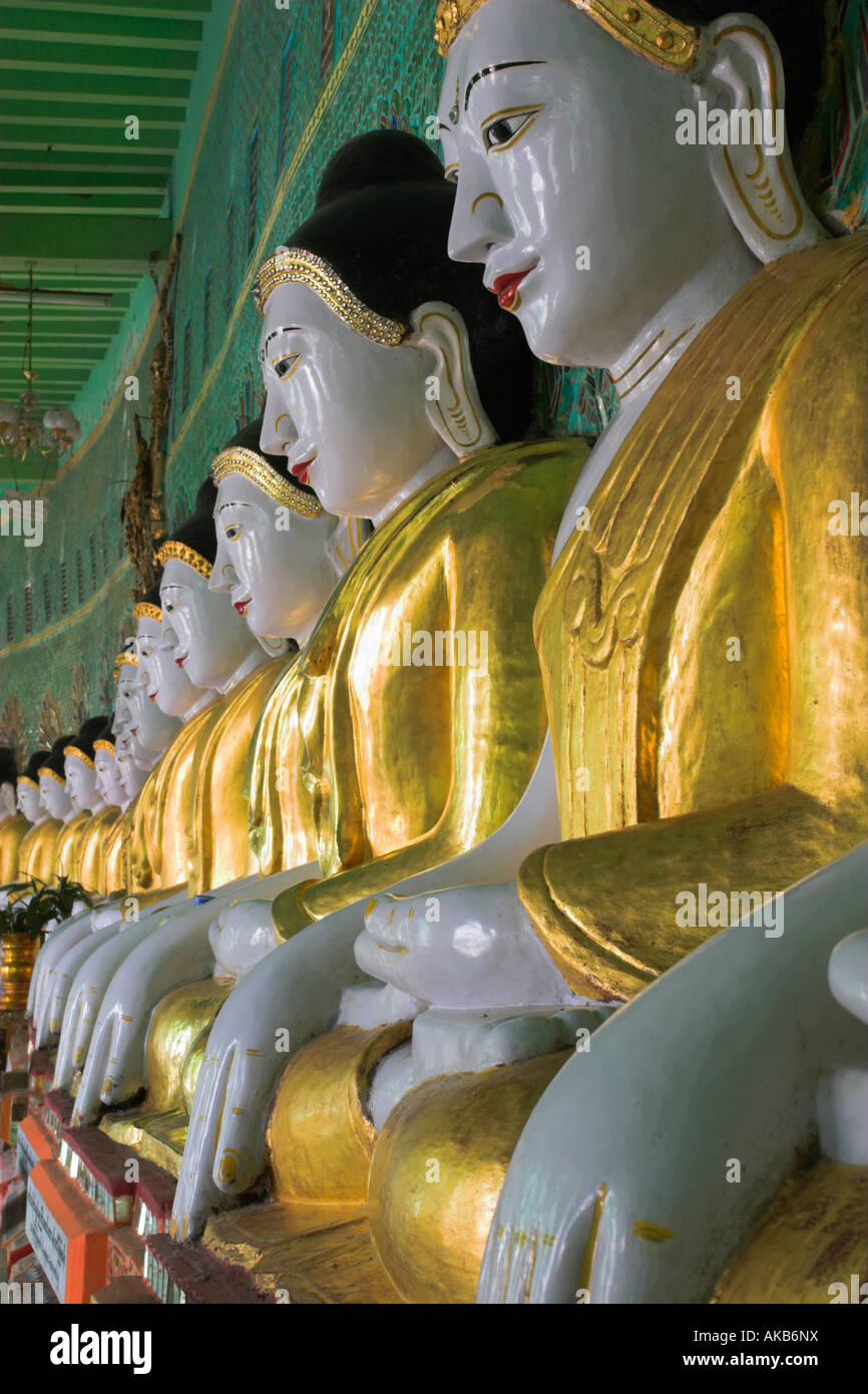 Myanmar (Birmania), Mandalay Sagaing Hill, Umin Thounzeh (30 grotte) Budda immagini Foto Stock