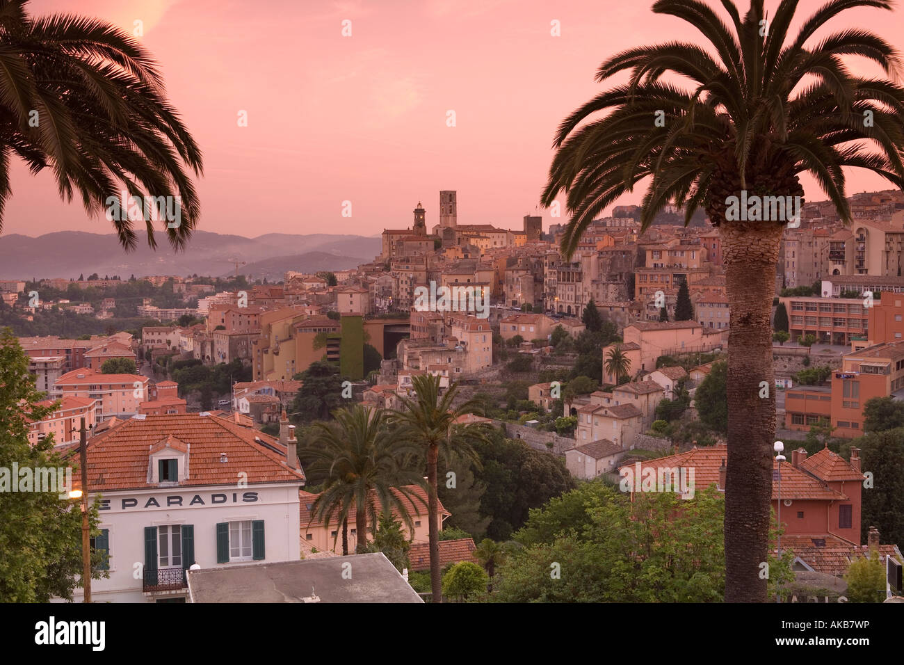 Panoramica della città di Grasse, Provenza, Francia Foto Stock