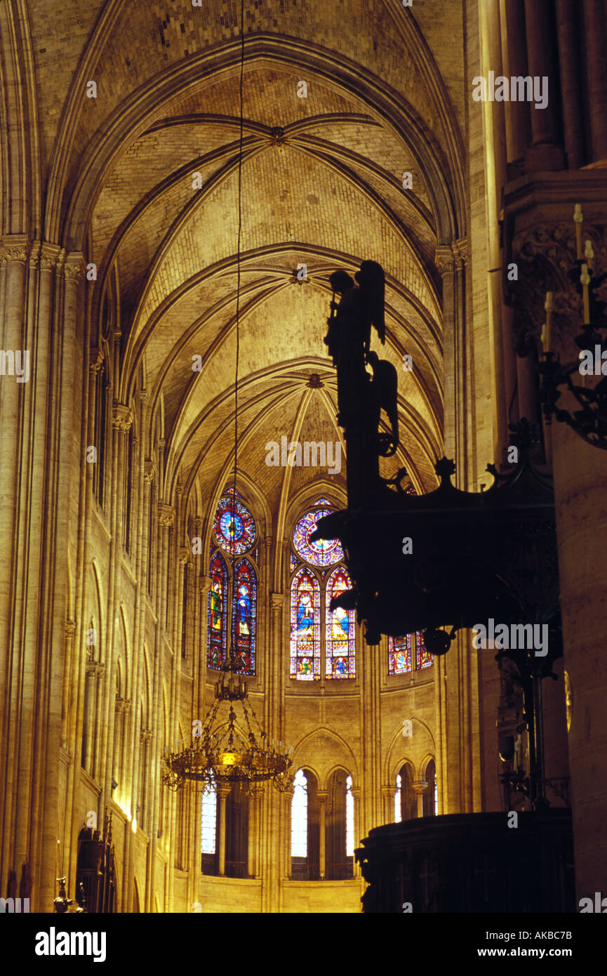 Una vista interna della cattedrale di Notre Dame a Parigi, prima della devastante Aprile 15, 2019 fire. Foto Stock