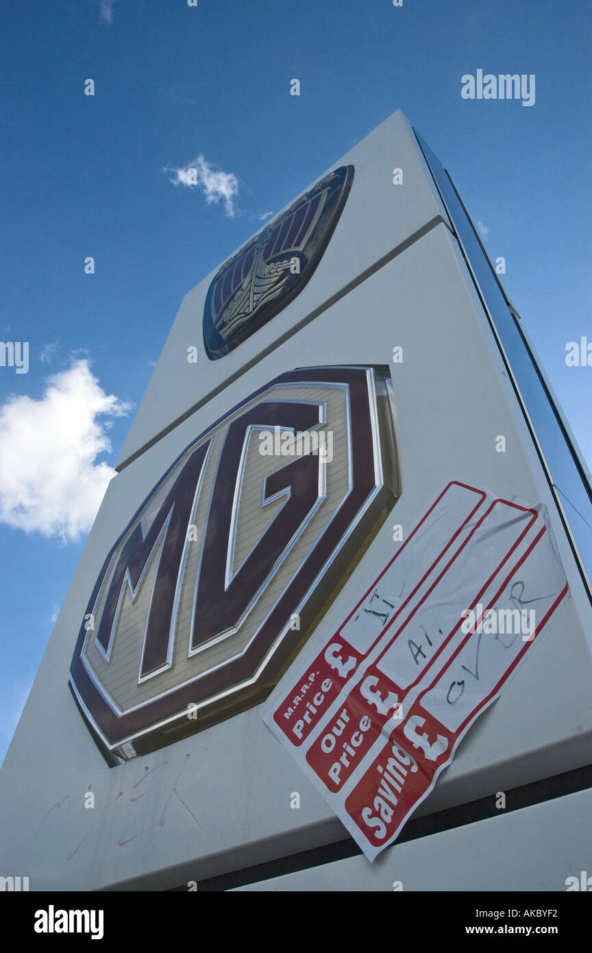 MG Rover concessionario chiuso e saliti fino dopo il crollo di Rover Group Foto Stock
