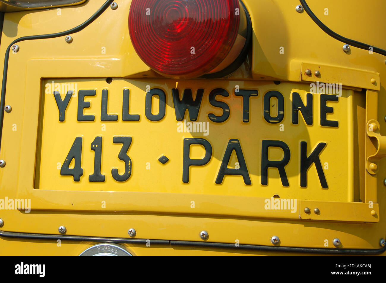 La targa di un veicolo nel Parco Nazionale di Yellowstone, Wyoming USA Foto  stock - Alamy