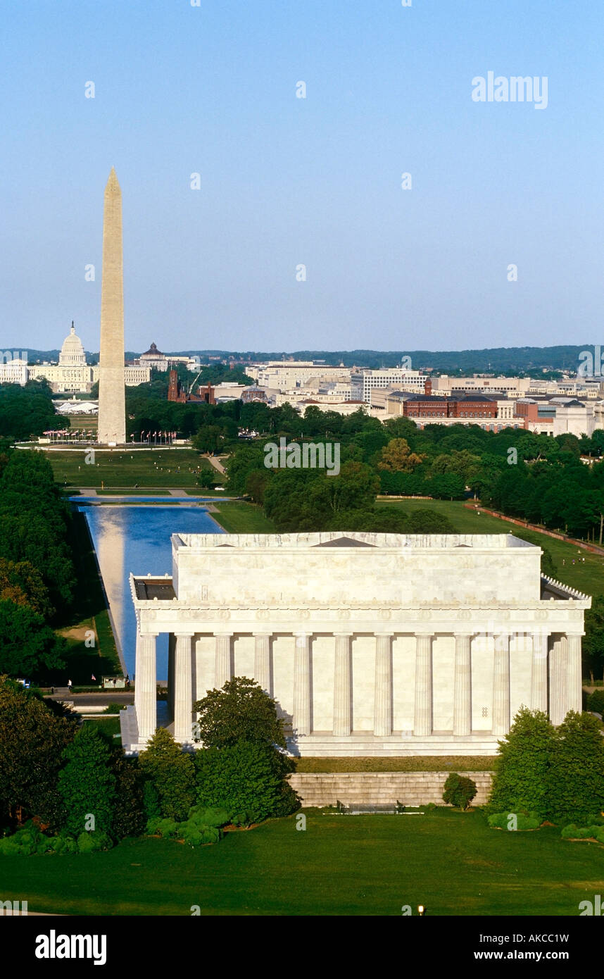 Il Monumento a Washington e il Lincoln Memorial, Washington, D.C., America del Nord Foto Stock