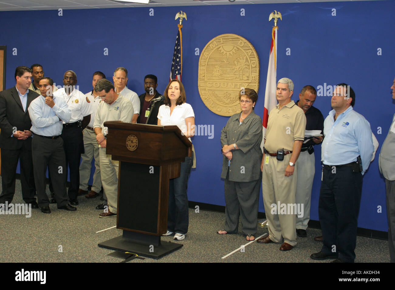 Miami Florida,Miami Dade County Emergency Operations Center,centro,durante il tempo,uragano,staff del sindaco,segreteria stampa,visitatori in viaggio Foto Stock