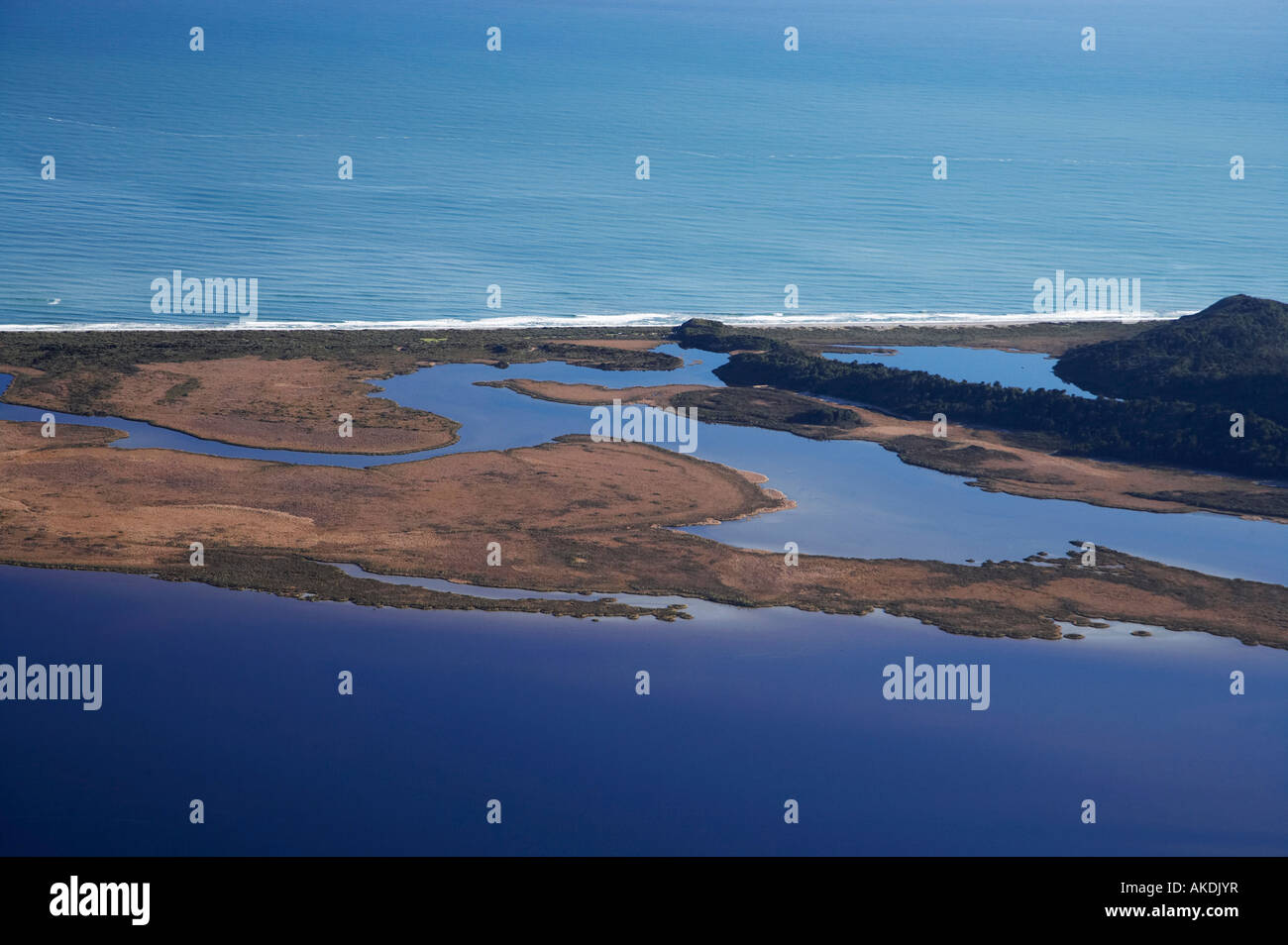 Okarito laguna costa ovest di Isola del Sud della Nuova Zelanda antenna Foto Stock