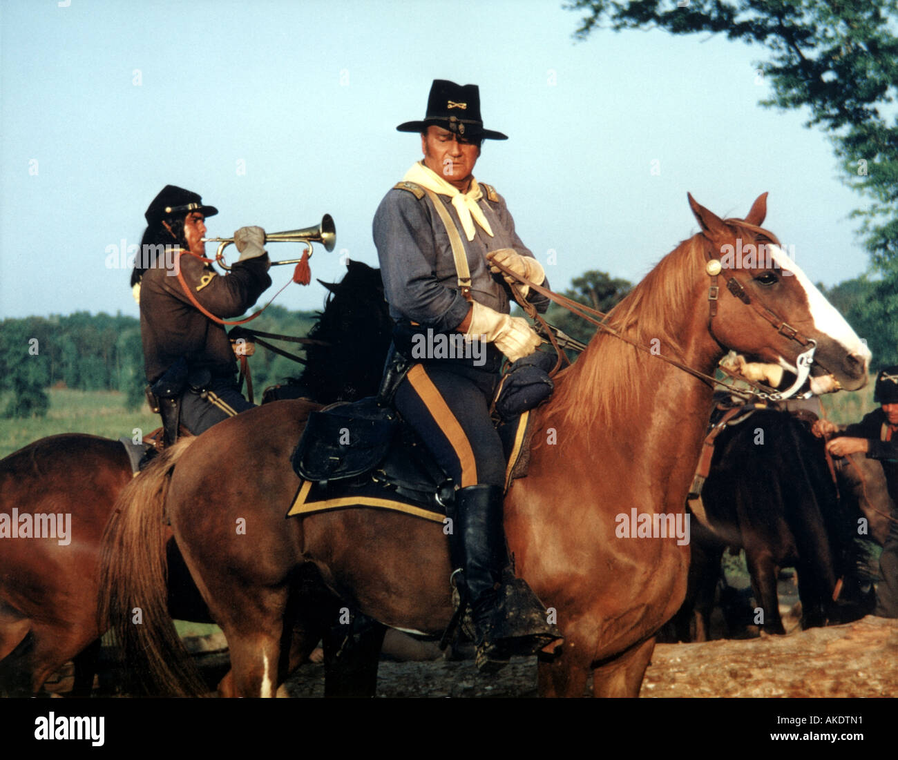 Horse soldiers 1959 john wayne immagini e fotografie stock ad alta  risoluzione - Alamy