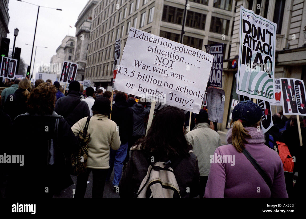La pace marzo Londra 2003 contro l'invasione dell'IRAQ Foto Stock