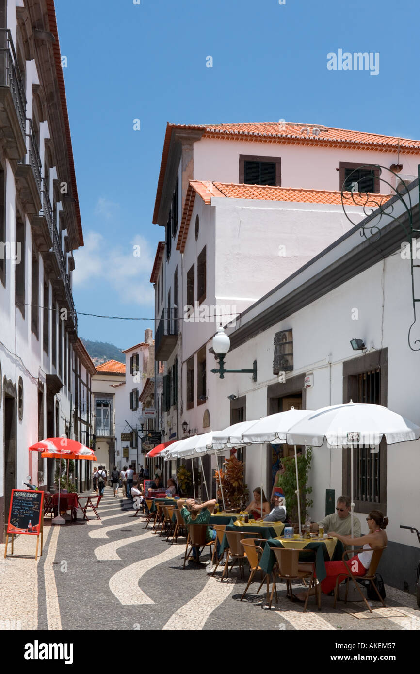 Cafe nel centro della città, Funchal, Madeira, Portogallo Foto Stock