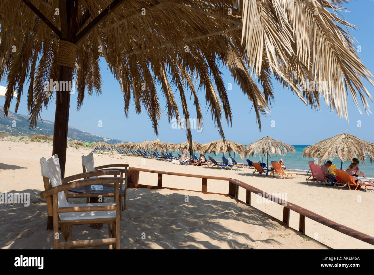 Bar sulla spiaggia, Banana Beach, penisola di Vasilikos, costa Sud Orientale, Zante, Isole Ionie, Grecia Foto Stock