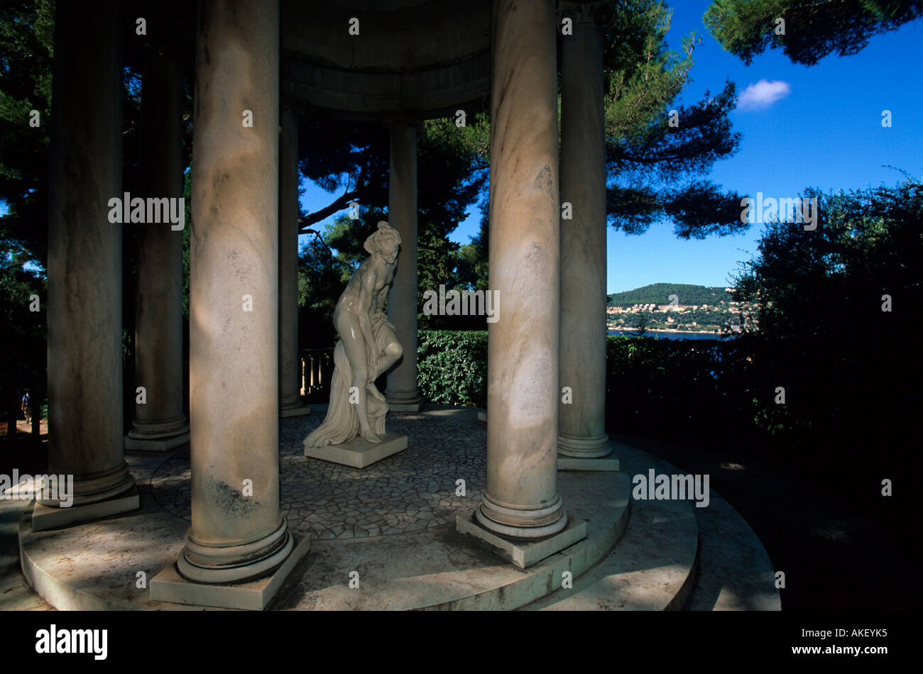 Frankreich, Cote d Azur, San-Jean-Cap-Ferrat, Rothschild-Villa Ile de France e il Pavillion im Park Foto Stock