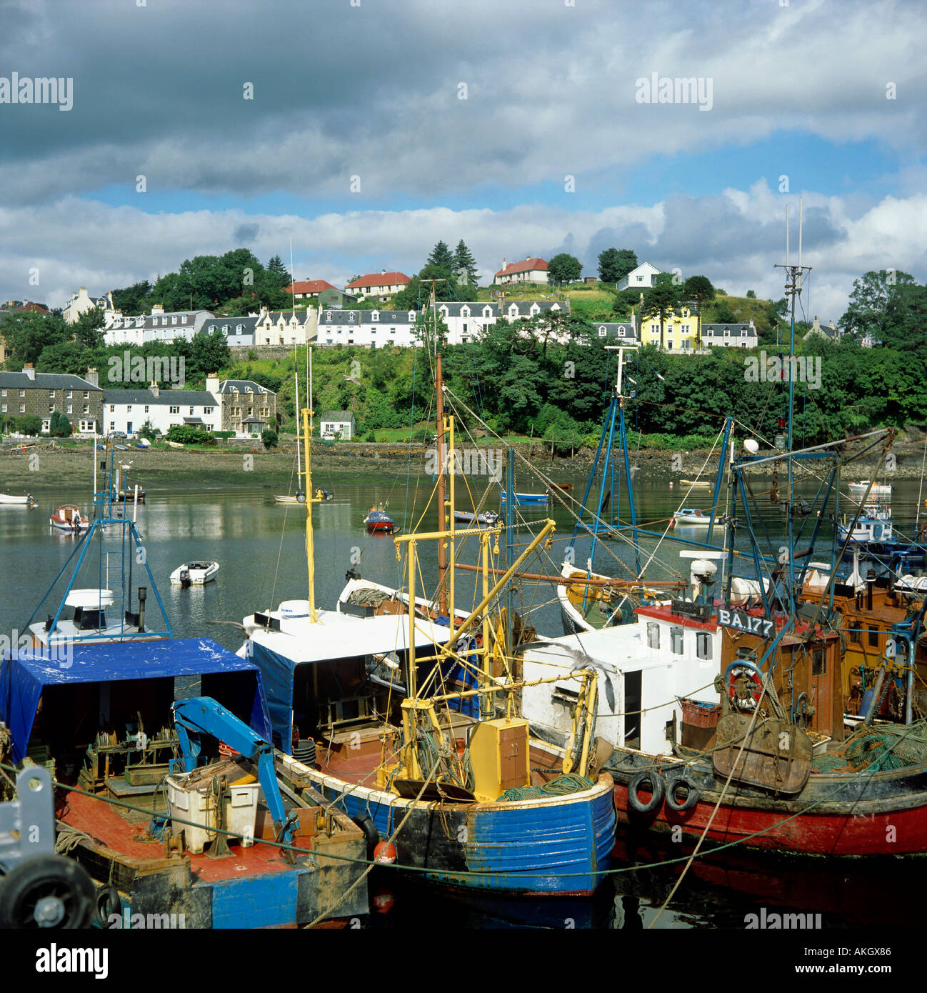 Porto di portree isola di Skye arcipelago delle Ebridi Interne in Scozia Gran Bretagna Foto Stock