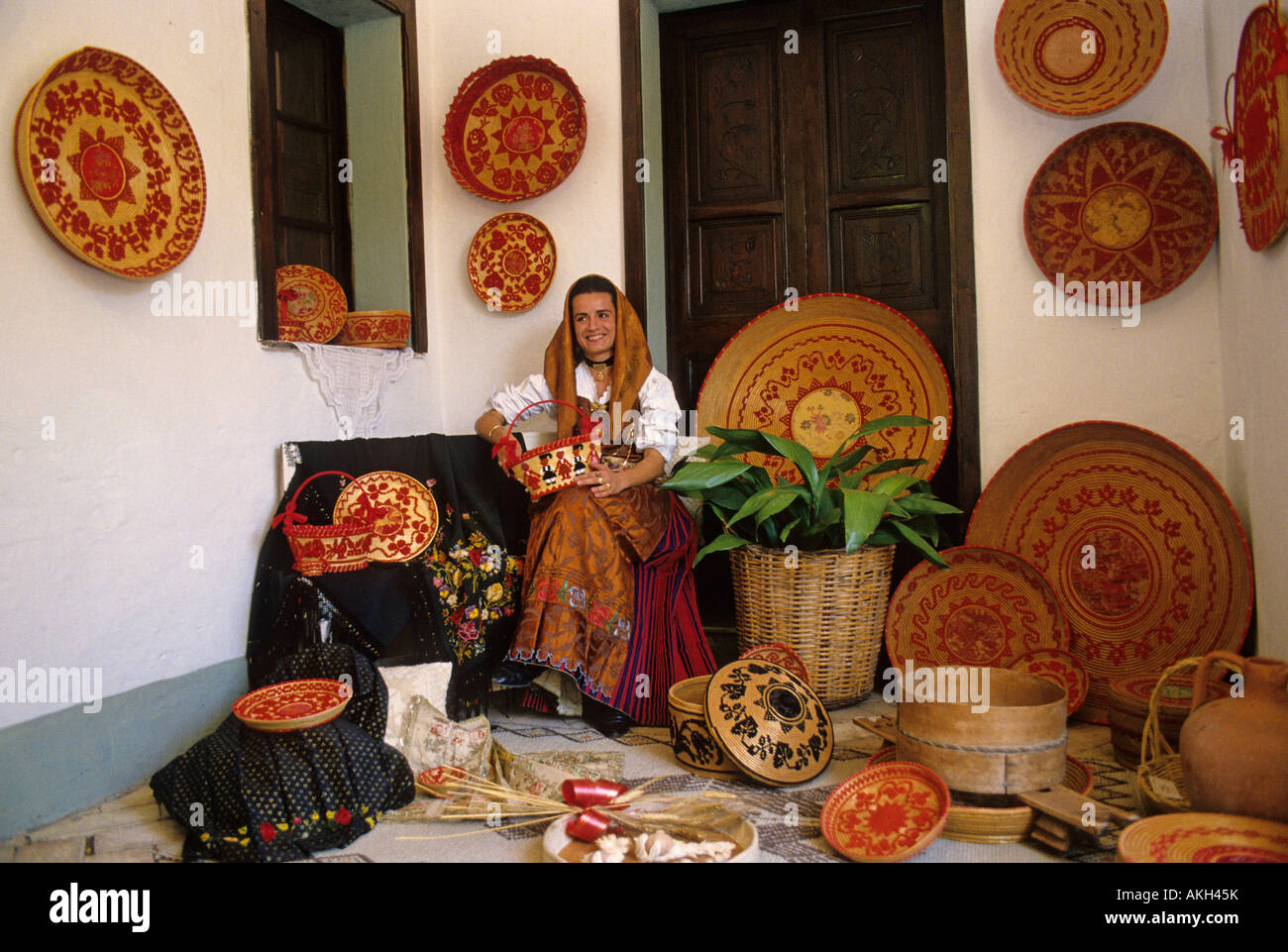 Cestini di vimini, Sinnai, Sardegna, Italia Foto stock - Alamy