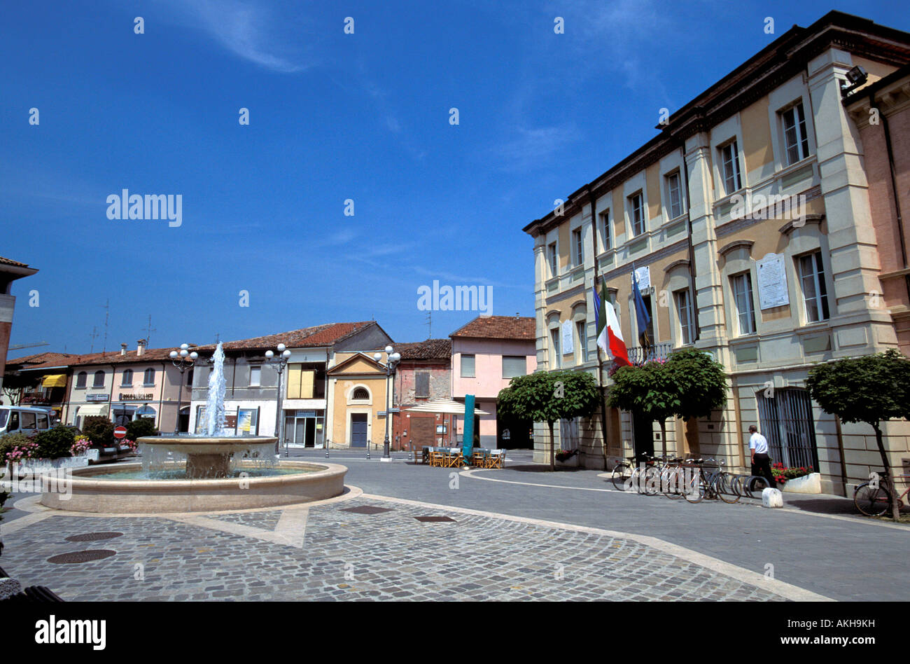 La piazza principale di San Mauro Pascoli, Emilia Romagna, Italia Foto  stock - Alamy