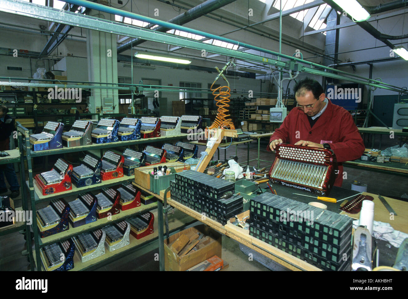 Fabbrica di Fisarmonica di Castelfidardo, Marche, Italia Foto stock - Alamy