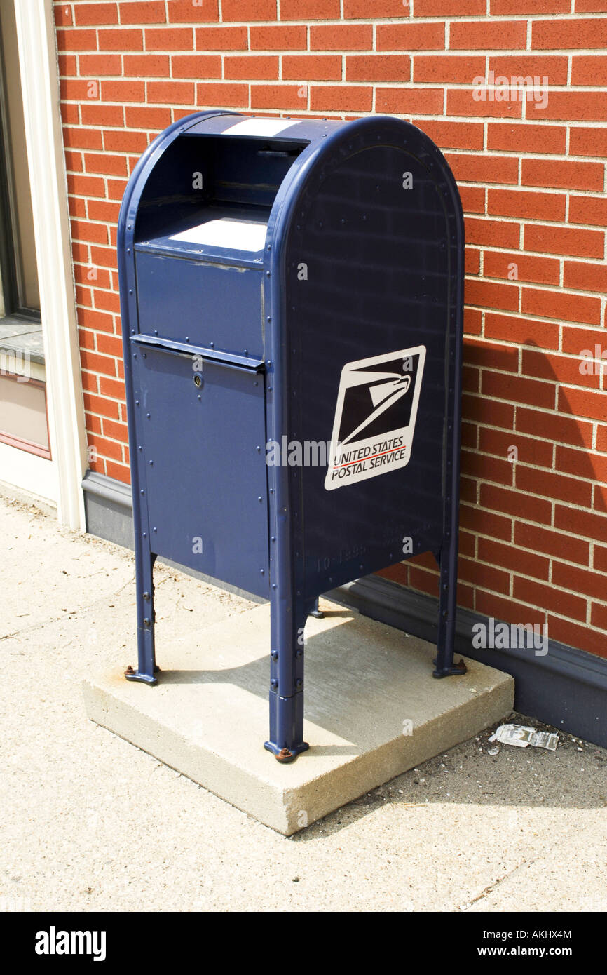 Us Postal Service caduta nella casella di posta elettronica Foto Stock
