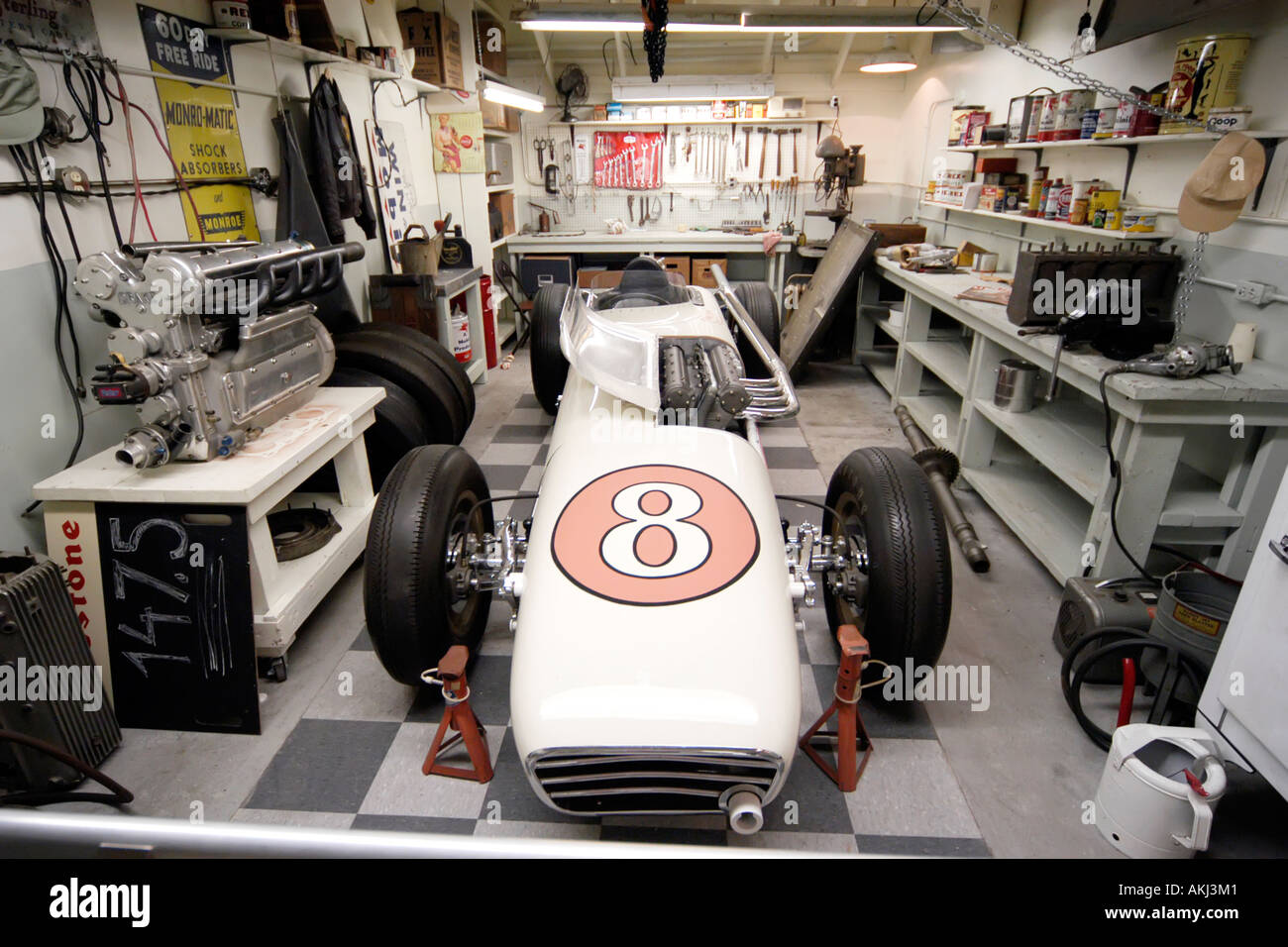 All'interno del Motor Speedway di Indianapolis Hall of Fame Museum con la sua esposizione di vetture da corsa e memorabilia Foto Stock