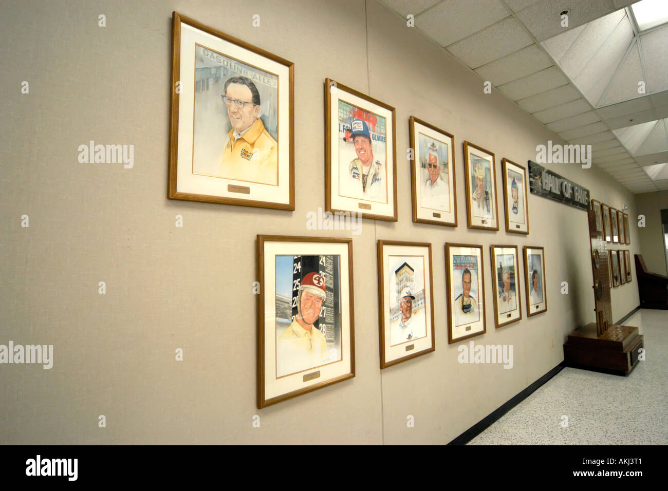 All'interno del Motor Speedway di Indianapolis Hall of Fame Museum con la sua esposizione di vetture da corsa e cimeli. Foto Stock