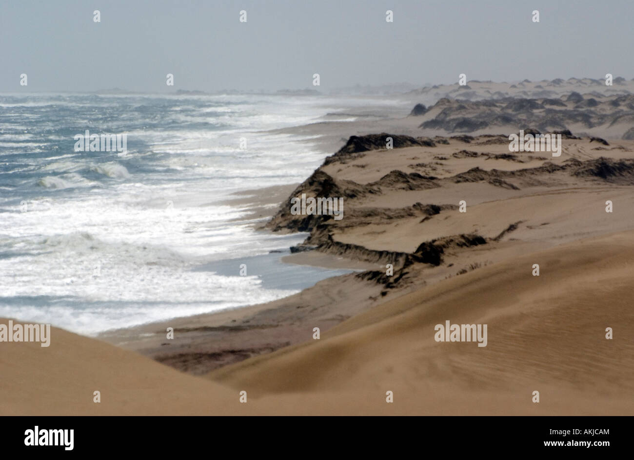 Dune lungo la costa atlantica a Walvis Bay Foto Stock