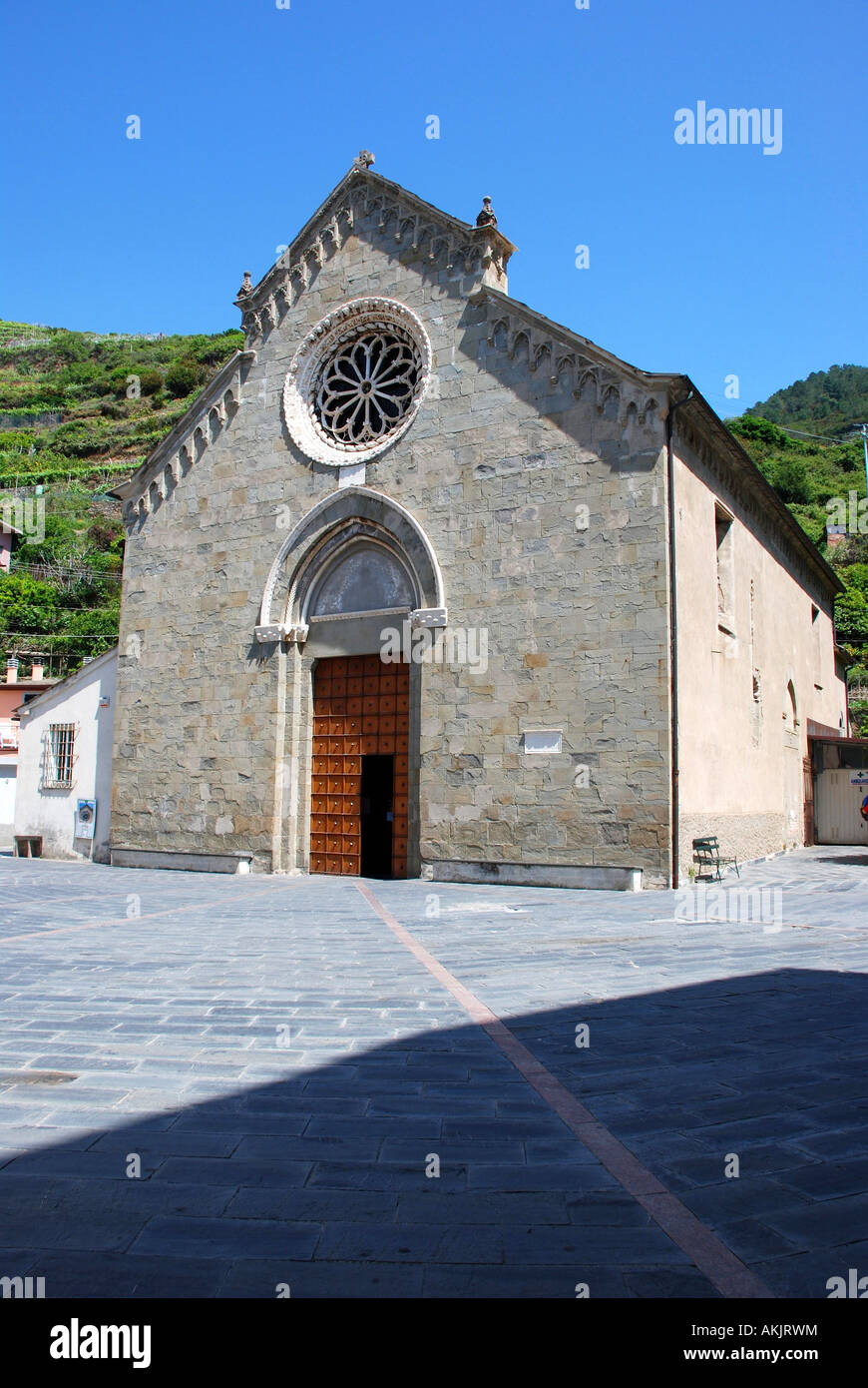 La chiesa di San Lorenzo, Manarola, Liguria, Italia Foto Stock