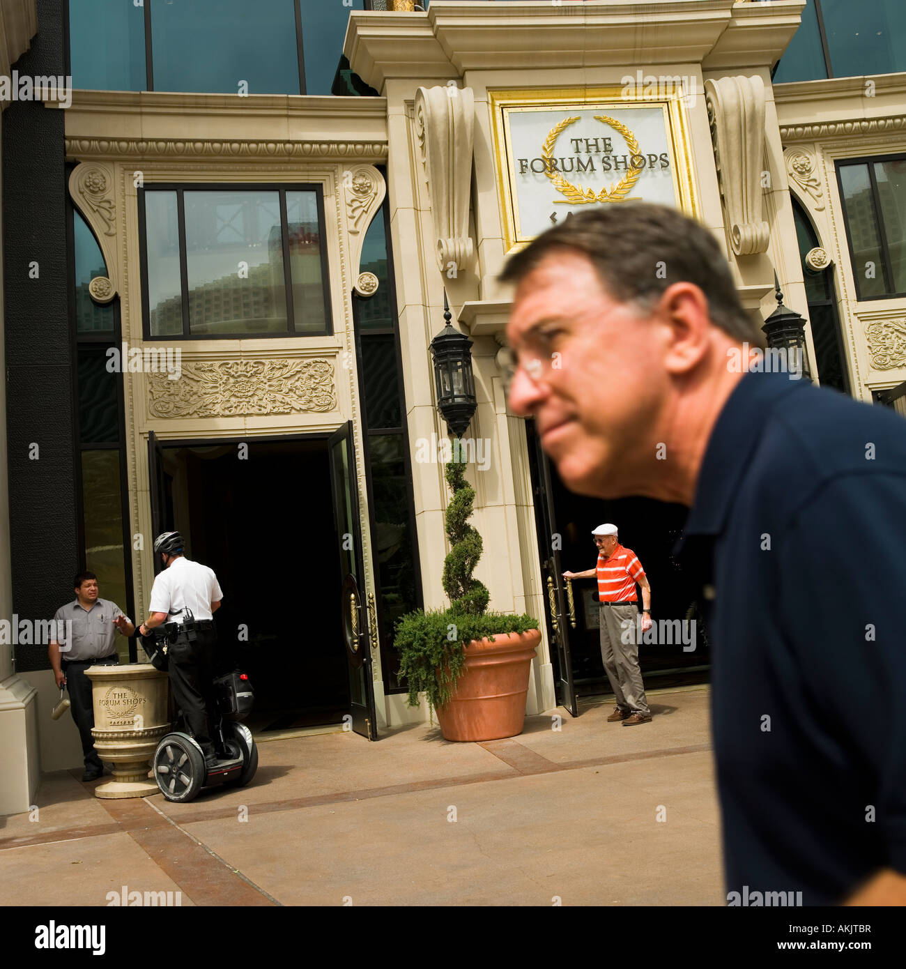 Consegna postale su un Segway USA American consegna i servizi di posta elettronica Nevada portalettere trasporti Foto Stock