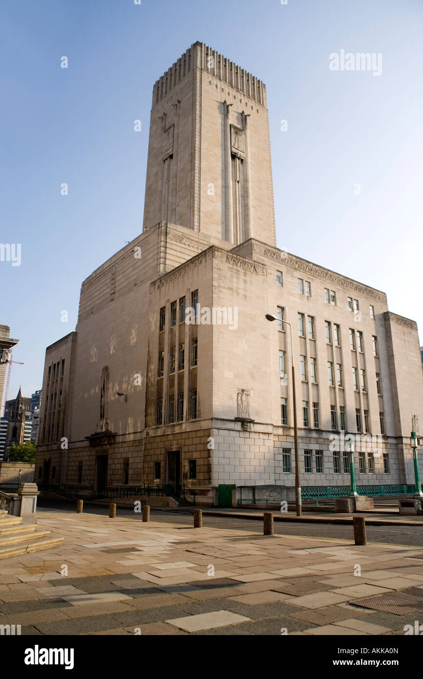 Mersey Tunnel Torre di ventilazione e di Georges edificio Dock da Strand, Liverpool, in Inghilterra Foto Stock