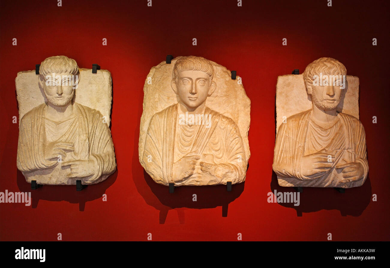 Rilievi funerari con busto di tre uomini di Palmyra, Musei Vaticani, Roma, Italia Foto Stock