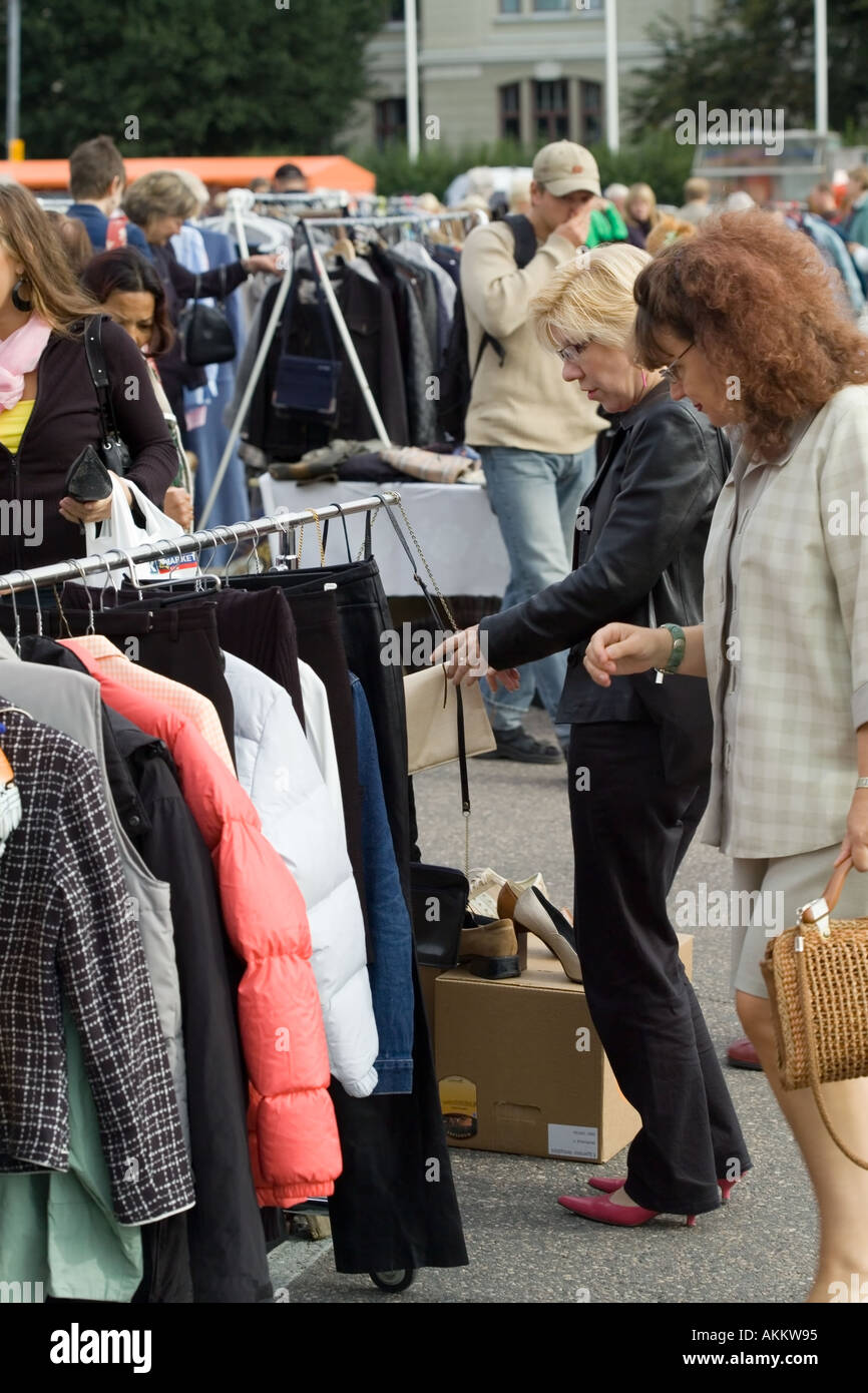 Mercato delle pulci a Helsinki Foto Stock