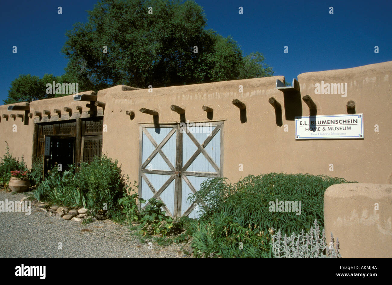 E L Blumenshein Home e Museo vicino alla piazza principale del centro cittadino di Taos New Mexico USA Foto Stock