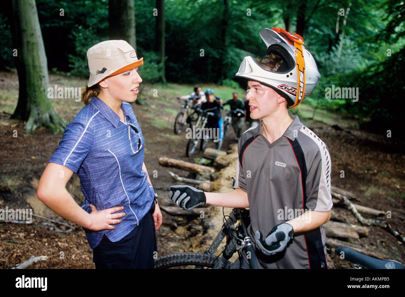 Germania tempo libero mountainbike parlando in legno Foto Stock