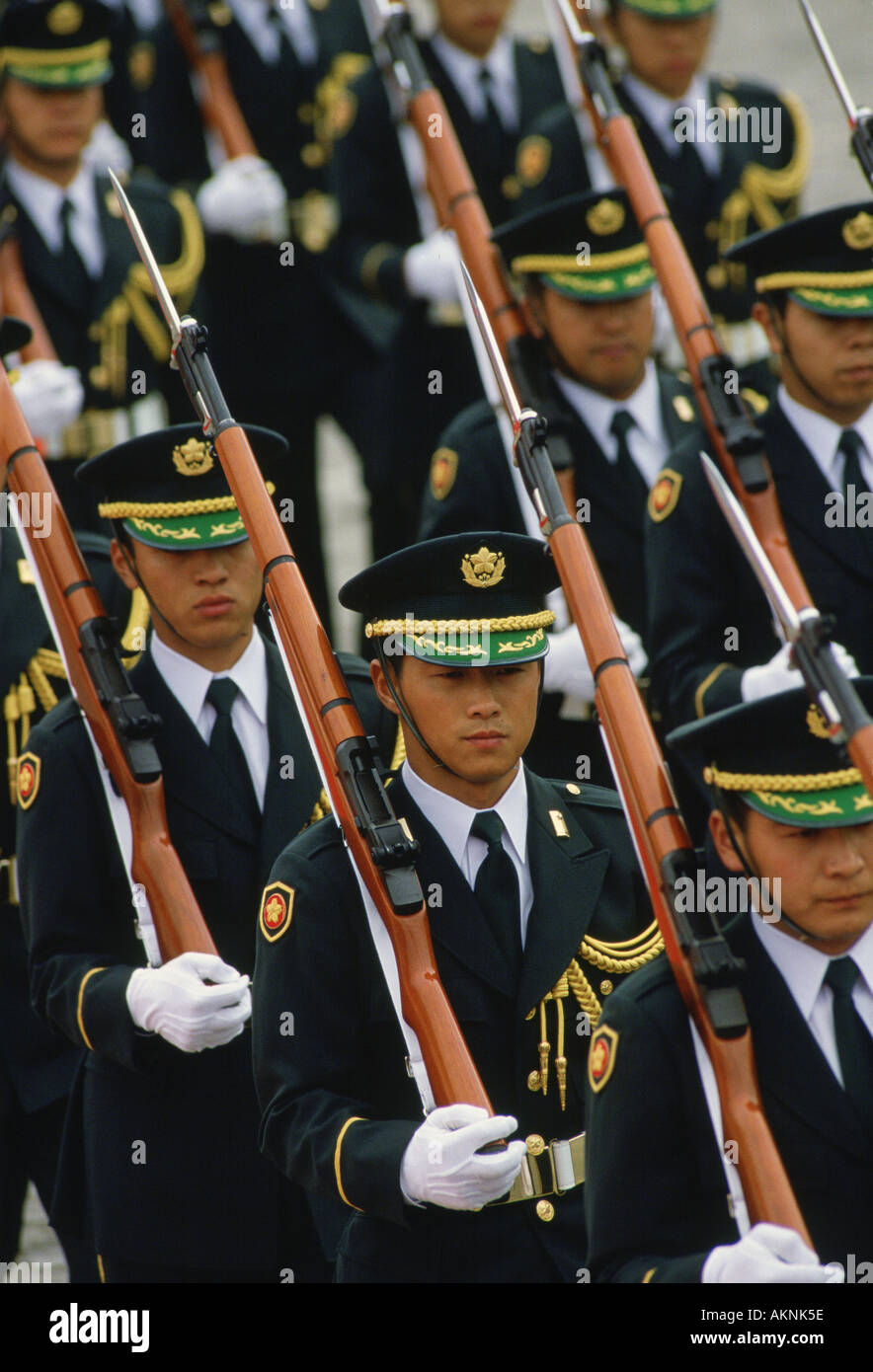 I soldati giapponesi marching Giappone Foto Stock