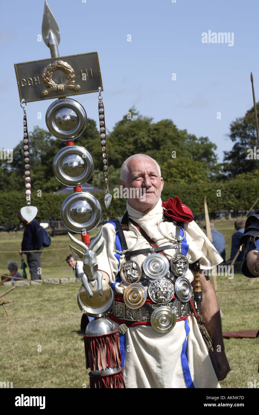 Roman signifer standard bearer immagini e fotografie stock ad alta ...