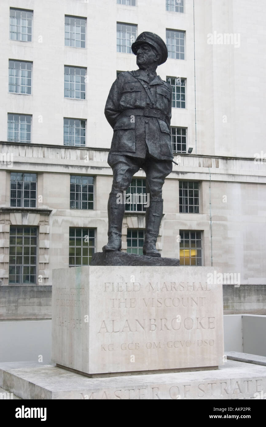 Statua del Visconte Alan Brooke in Whitehall al di fuori dell'edificio MoD Foto Stock